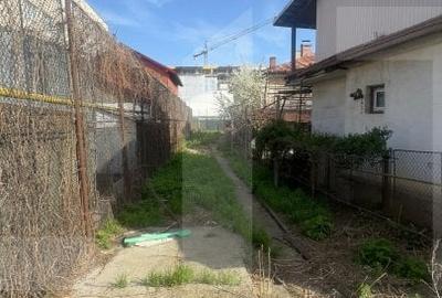 Casă cu 3 camere cu Teren 450 Mp în Central