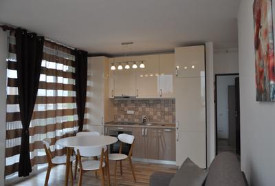 Apartament cu 3 camere decomandat, mobilat în Complex Studențesc