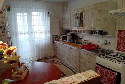 Apartament cu 3 camere decomandat în Central - 3