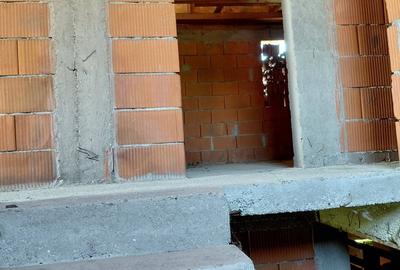 Casă cu 3 camere cu Teren 148 Mp în Dorobanți - 1