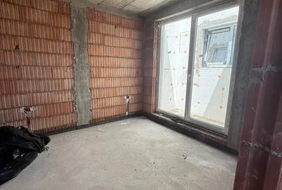 Casă cu 4 camere în Calea Urseni
