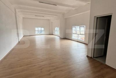 Spațiu comercial, de 105 mp, în Central