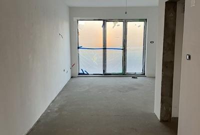 Casă cu 4 camere în Bariera Vâlcii