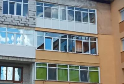 Apartament cu 4 camere semidecomandat în Central