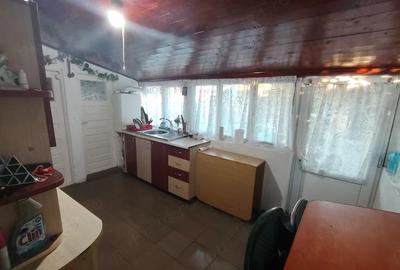Casă cu 2 camere cu Teren 400 Mp în Vrănești