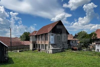Casă cu 4 camere cu Teren 2043 Mp în Abram - 4
