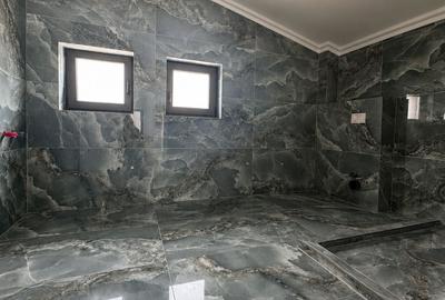 Casă cu 5 camere cu Teren 480 Mp în Giroc
