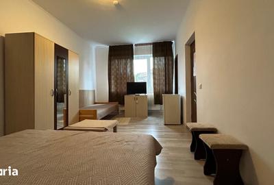 Casă cu 9 camere cu Teren 350 Mp în Sânmartin
