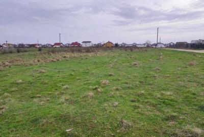 Teren de 2500 mp, în Central