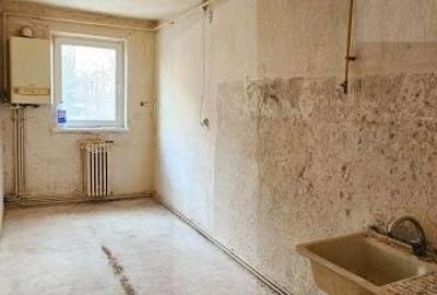 Apartament cu 3 camere decomandat în Simeria - 3