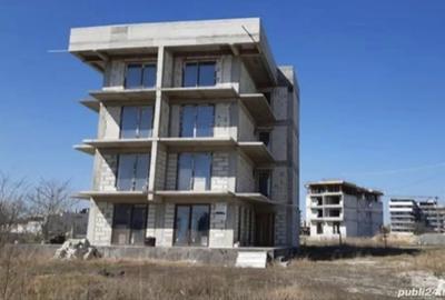 Casă cu 6 camere cu Teren 962 Mp în Central - 2