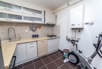 Apartament cu 3 camere decomandat, mobilat în Berceni - 14