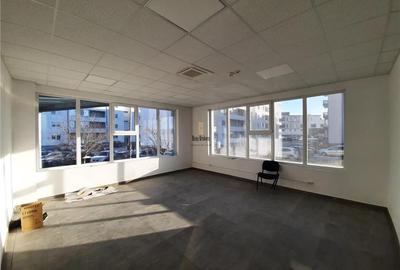 Spațiu comercial, de 500 mp, în Sud - 8