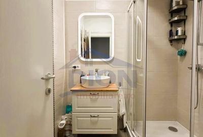 Apartament cu 3 camere decomandat în Drumul Taberei