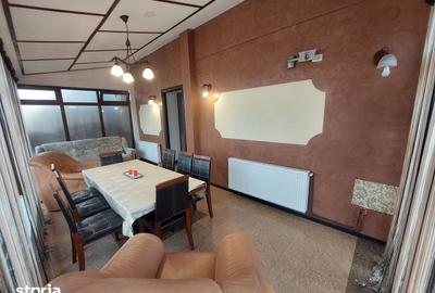 Casă cu 5 camere cu Teren 743 Mp în Central - 2