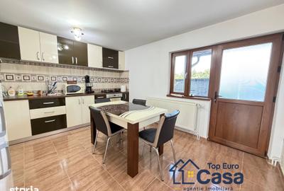Casă cu 4 camere cu Teren 464 Mp în Central