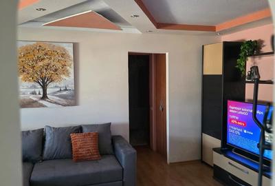 Apartament cu 2 camere semidecomandat în Berceni