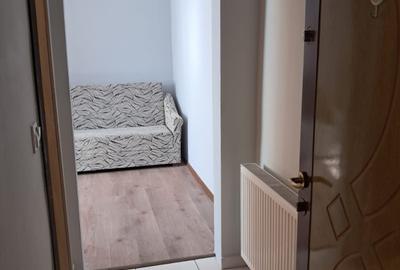 Apartament cu 2 camere semidecomandat în Lița