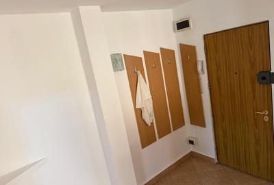 Apartament cu 2 camere semidecomandat în Apărătorii Patriei
