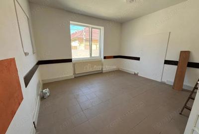 Spațiu comercial, de 58 mp, în Nord - 3