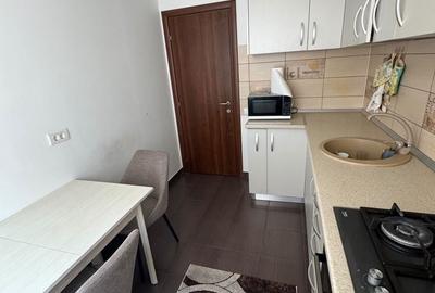 Apartament cu 2 camere decomandat în 1 Decembrie 1918