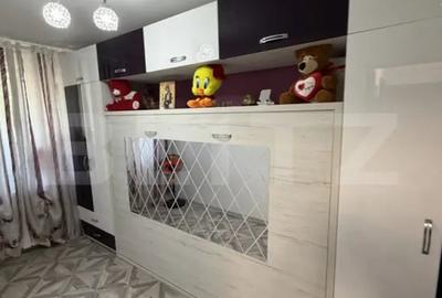 Apartament cu 3 camere semidecomandat în Central