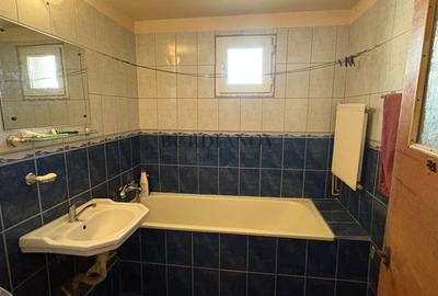 Apartament cu 3 camere decomandat în Apărătorii Patriei - 9