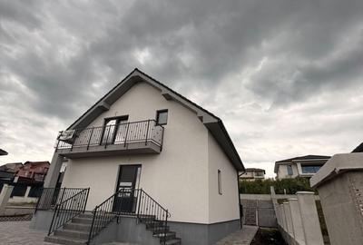 Casă cu 4 camere în Corunca - 3