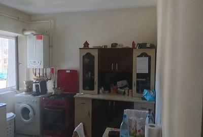 Apartament cu 4 camere semidecomandat în Central - 9