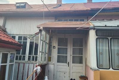 Casă cu 1 camere cu Teren 300 Mp în Central