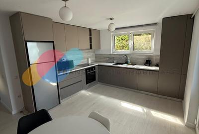 Apartament cu 3 camere semidecomandat, mobilat în Zorilor