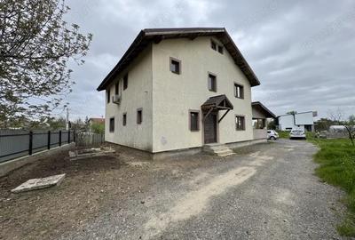 Casă cu 5 camere cu Teren 680 Mp în Olteni - 5