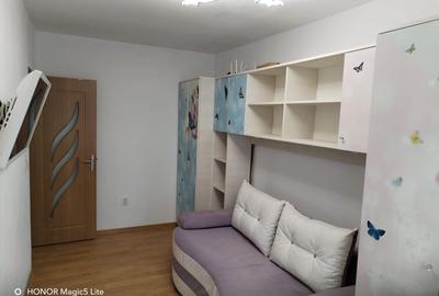 Apartament cu 2 camere decomandat în Astra