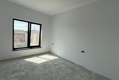 Duplex cu 5 camere cu Canalizare în Moșnița Veche - 9