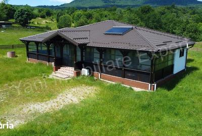 Casă cu 5 camere cu Teren 2000 Mp în Nucșoara - 1