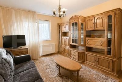 Apartament cu 3 camere semidecomandat în Astra