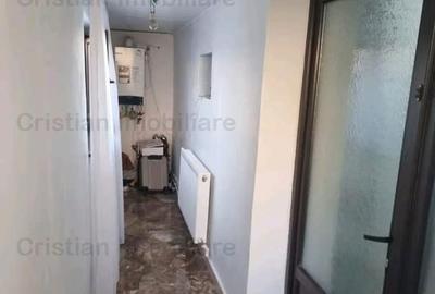 Casă cu 2 camere decomandat cu Canalizare în Chercea - 2