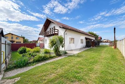 Casă individuală cu 8 camere cu Teren 1961 Mp în Stupini