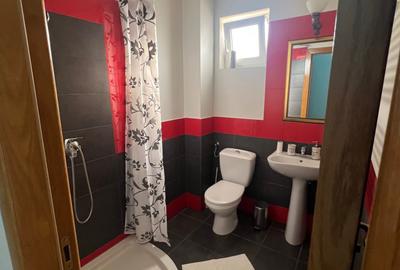 Apartament cu 3 camere decomandat în Ferme - 1