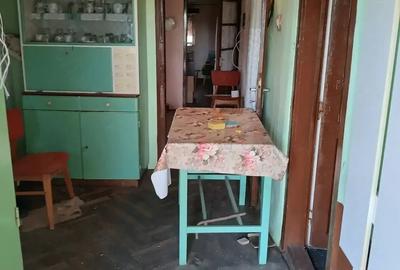 Casă cu 3 camere cu Teren 1500 Mp în Drăgășani