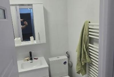 Apartament cu 2 camere decomandat, mobilat în Titan