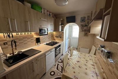 Apartament cu 2 camere decomandat în Dacia