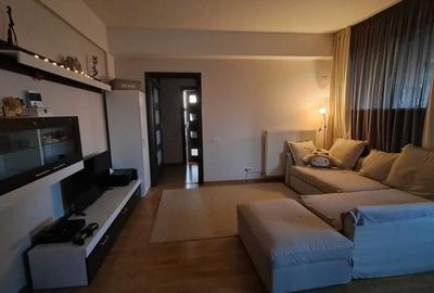 Apartament cu 2 camere semidecomandat în Est