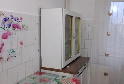 Apartament cu 2 camere decomandat în Micro 3 - 7