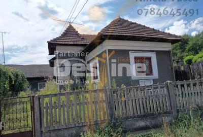 Casă individuală cu 2 camere cu Teren 1020 Mp în Brănești - 1