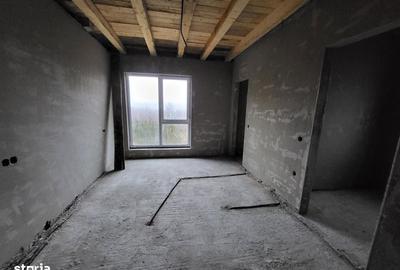 Casă cu 4 camere cu Teren 400 Mp în Dezmir