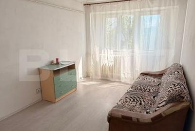 Apartament cu 2 camere semidecomandat, mobilat în Micro 38