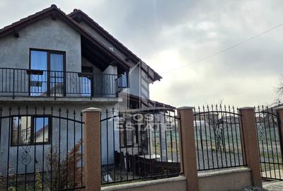 Casă individuală cu 4 camere cu Canalizare în Sânmihaiu Român - 2