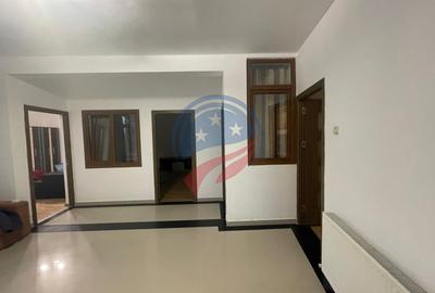 Casă individuală cu 4 camere cu Canalizare în Central - 7