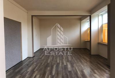 Spațiu comercial, de 240 mp, în Freidorf - 1